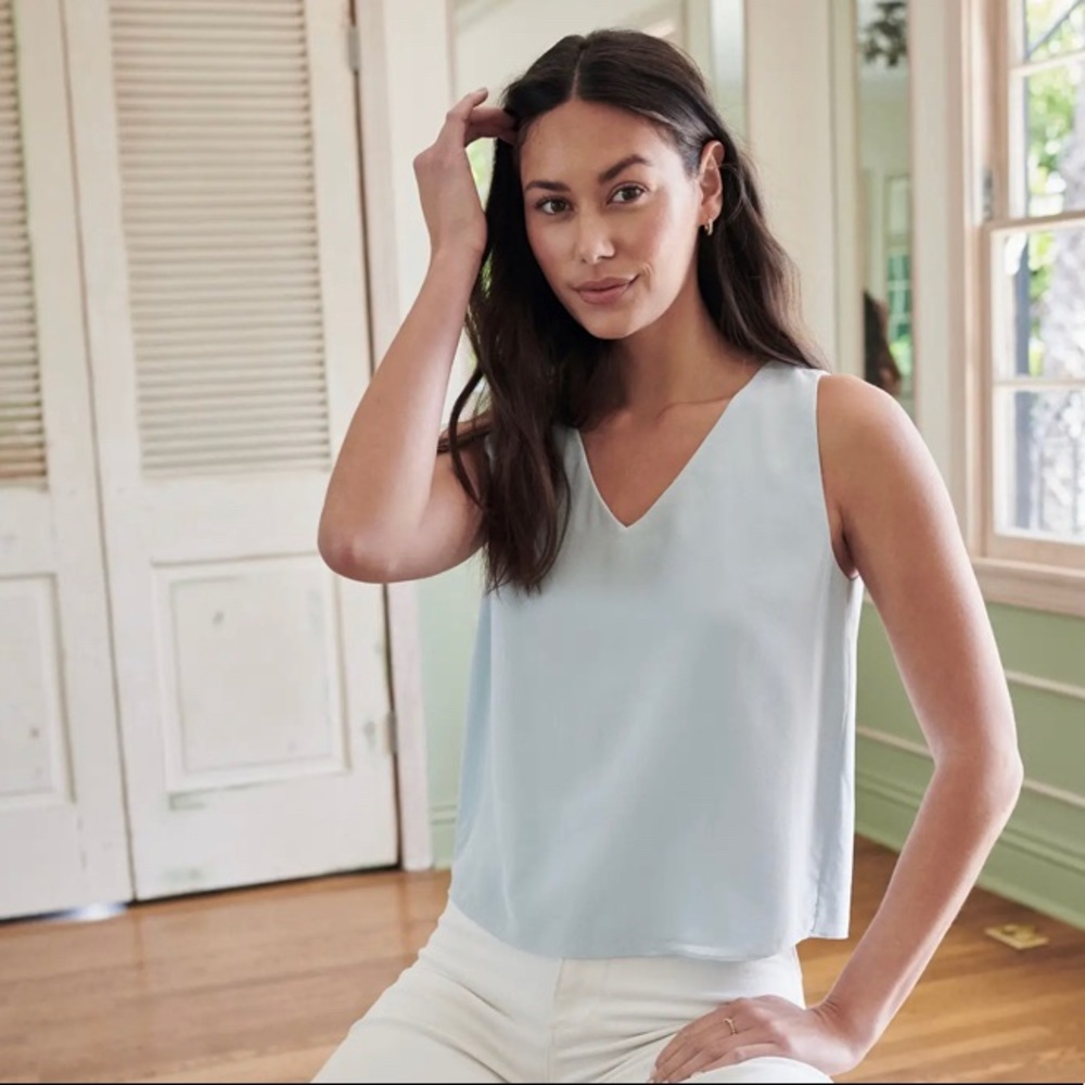 Quince light blue silk tank XL